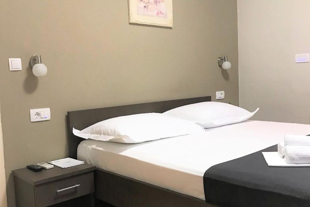 Berulia Rooms Brela Eksteriør billede