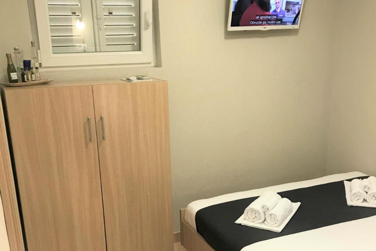 Berulia Rooms Brela Eksteriør billede